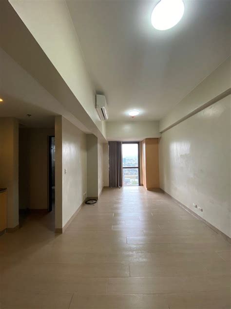 Condo For Rent in Bagumbayan , Quezon City .